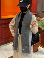 LV SCARF 180 CM IN CASHMERE 730576