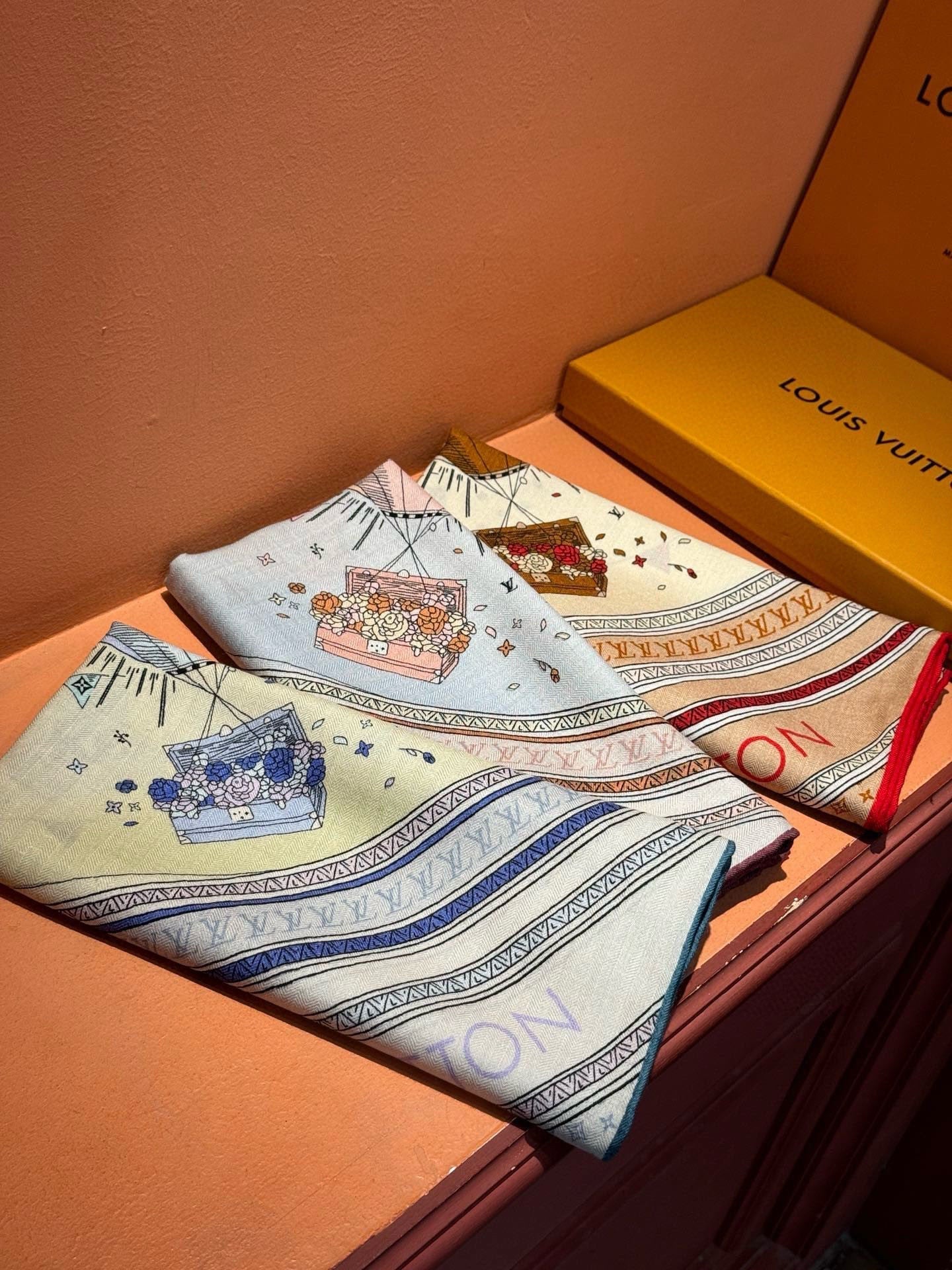 LV SCARF 140 CM IN SILK 730620