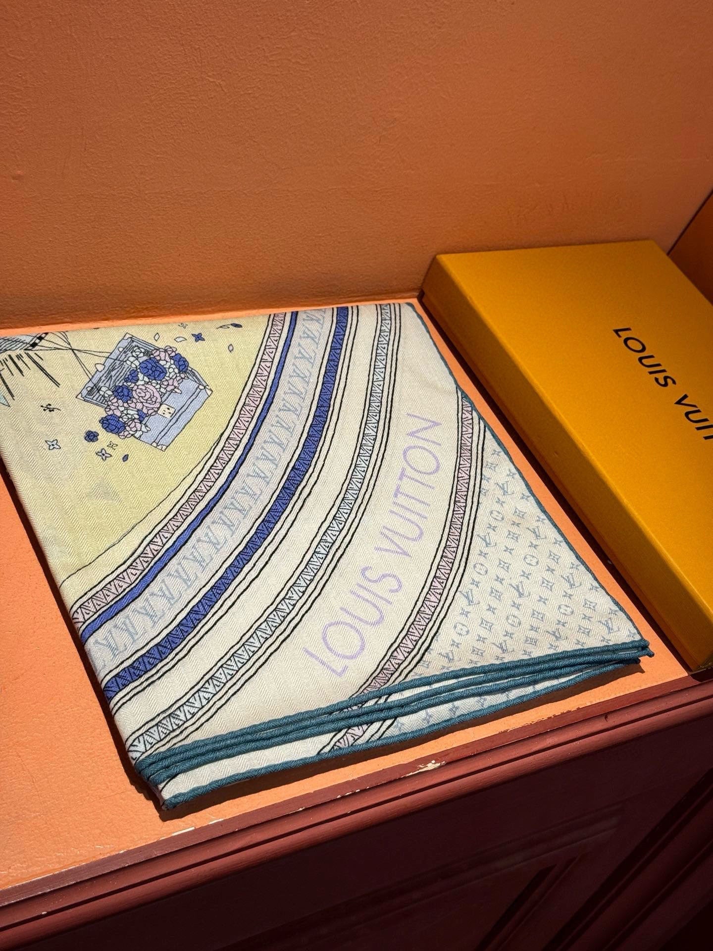 LV SCARF 140 CM IN SILK 730620