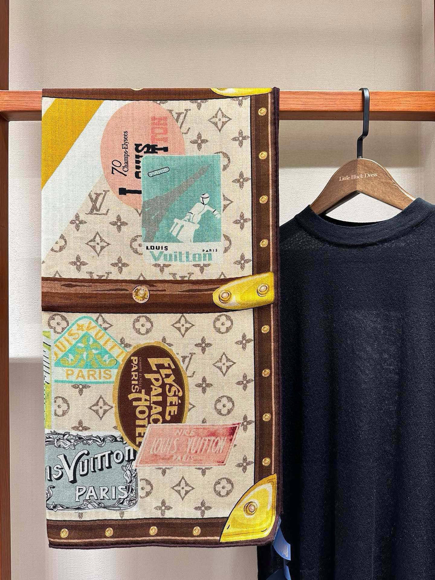 LV SCARF 140 CM IN SILK 732101