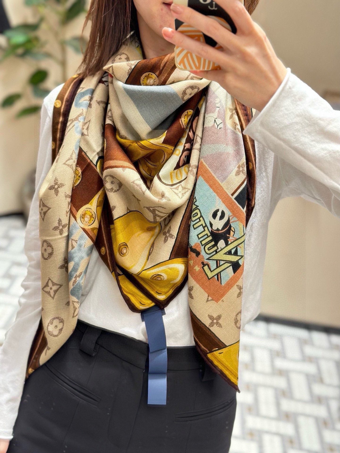 LV SCARF 140 CM IN SILK 732101