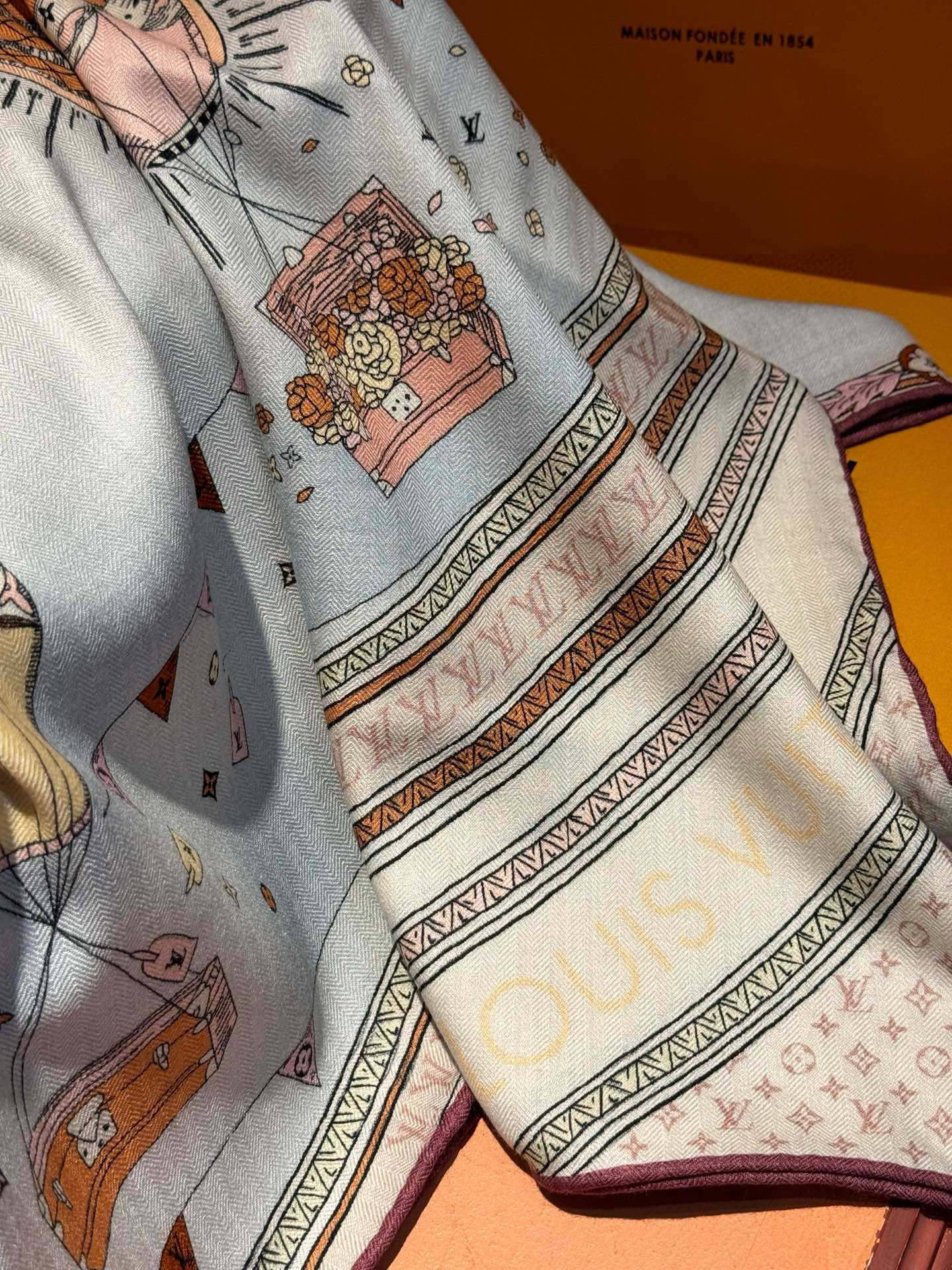 LV SCARF 140 CM IN SILK-CASHMERE BLEND 737276