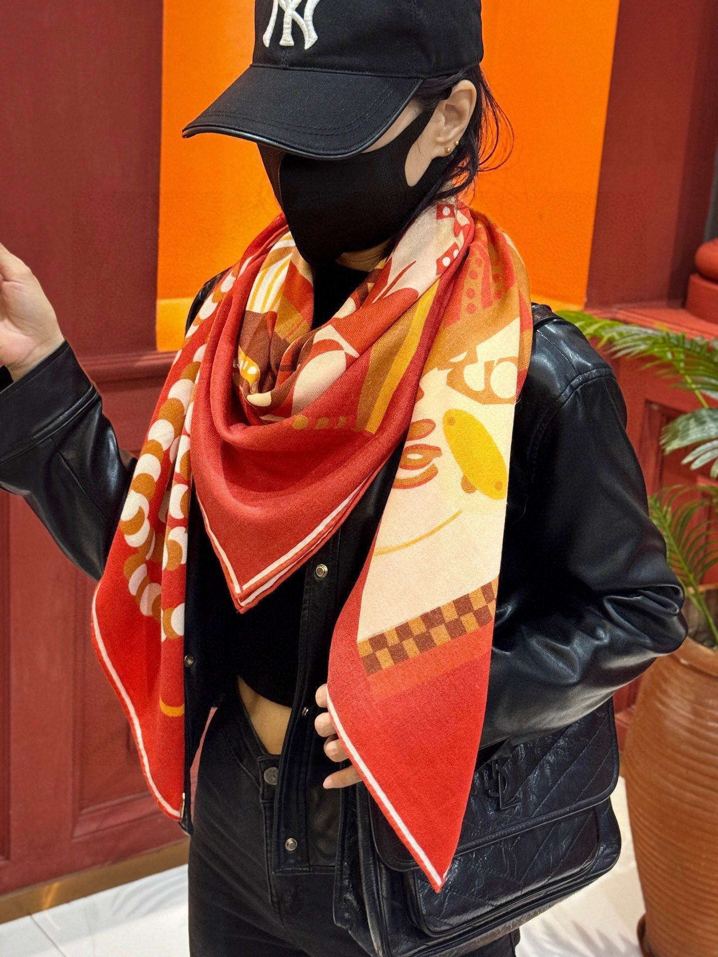 HERMES 25S SCARF 140 IN SILK 854764