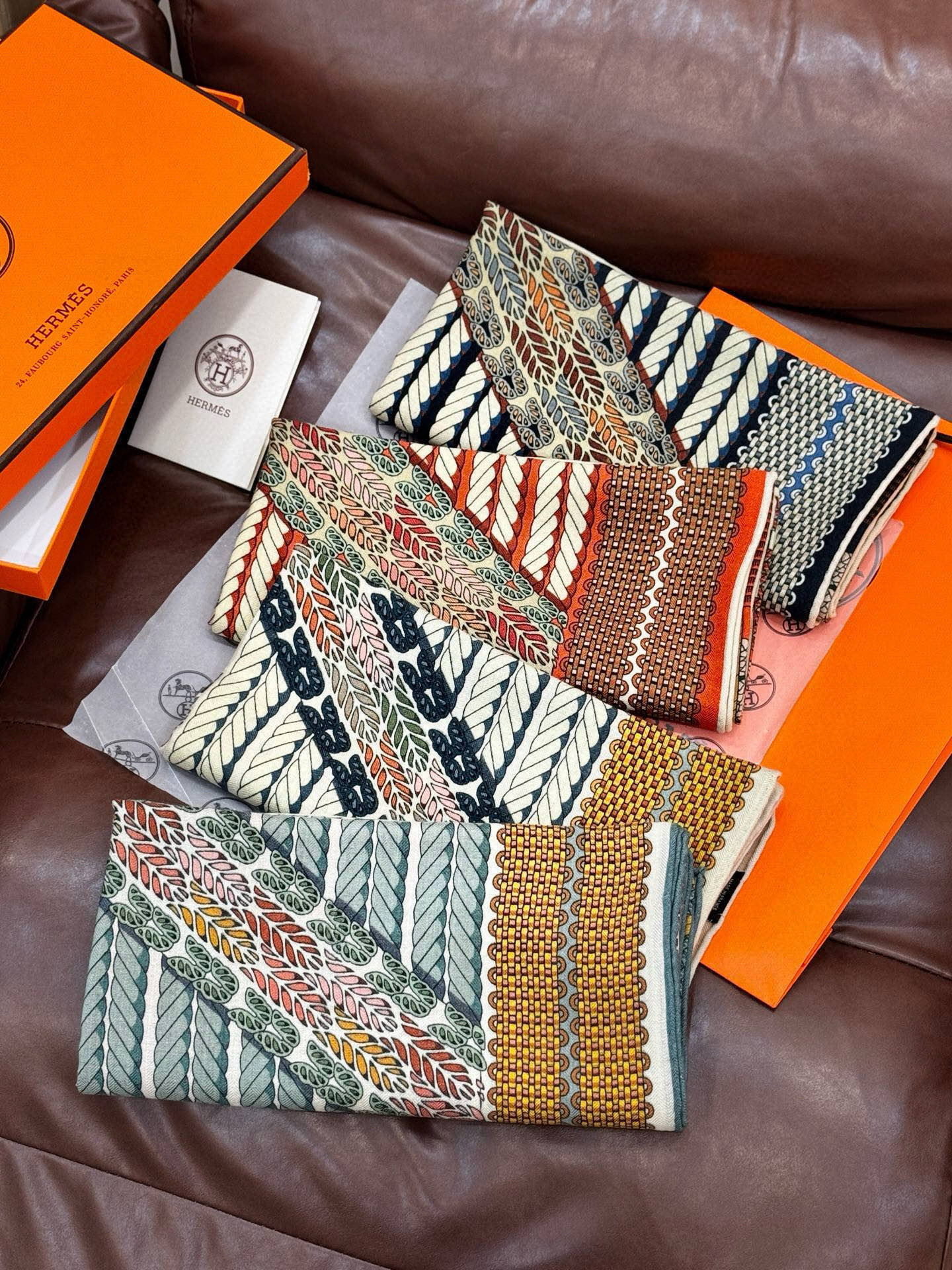 HERMES 25S SCARF 140 IN SILK 854807