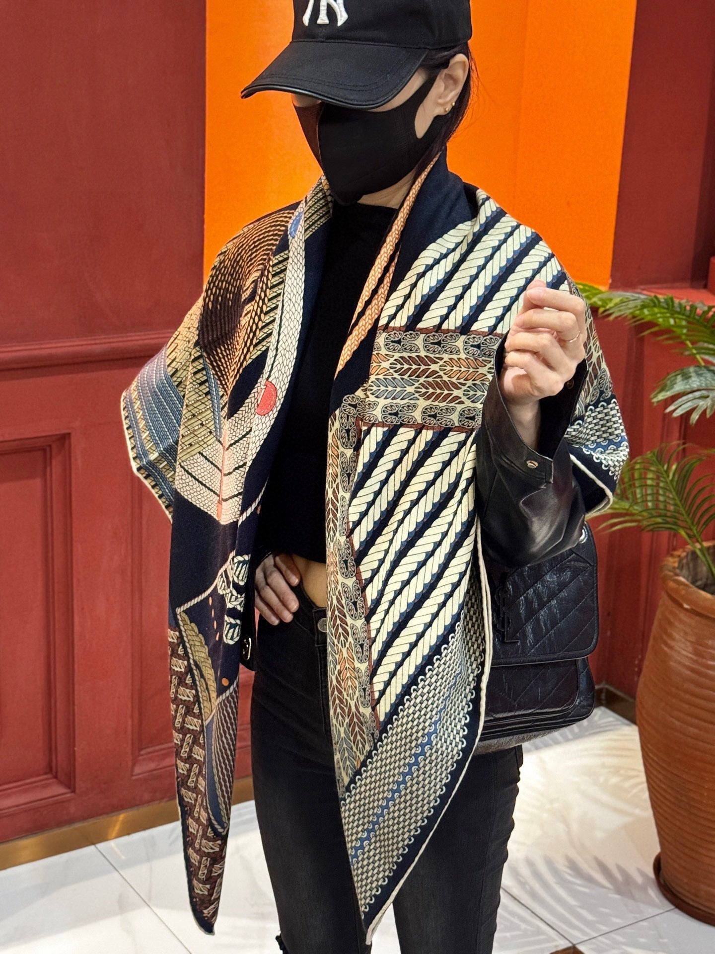 HERMES 25S SCARF 140 IN SILK 854807