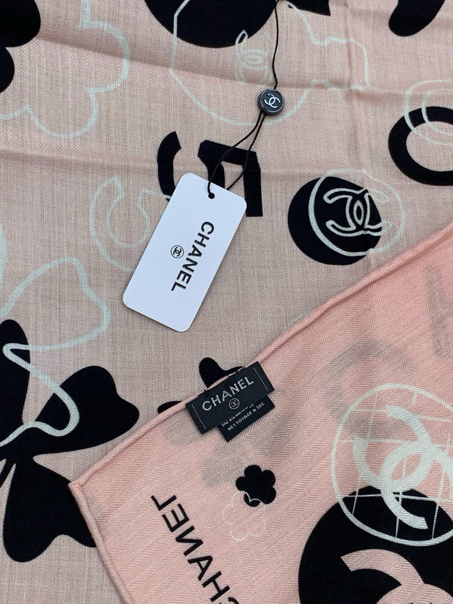 CHANEL 25S SCARF 140 IN SILK AND CASHMERE 932003