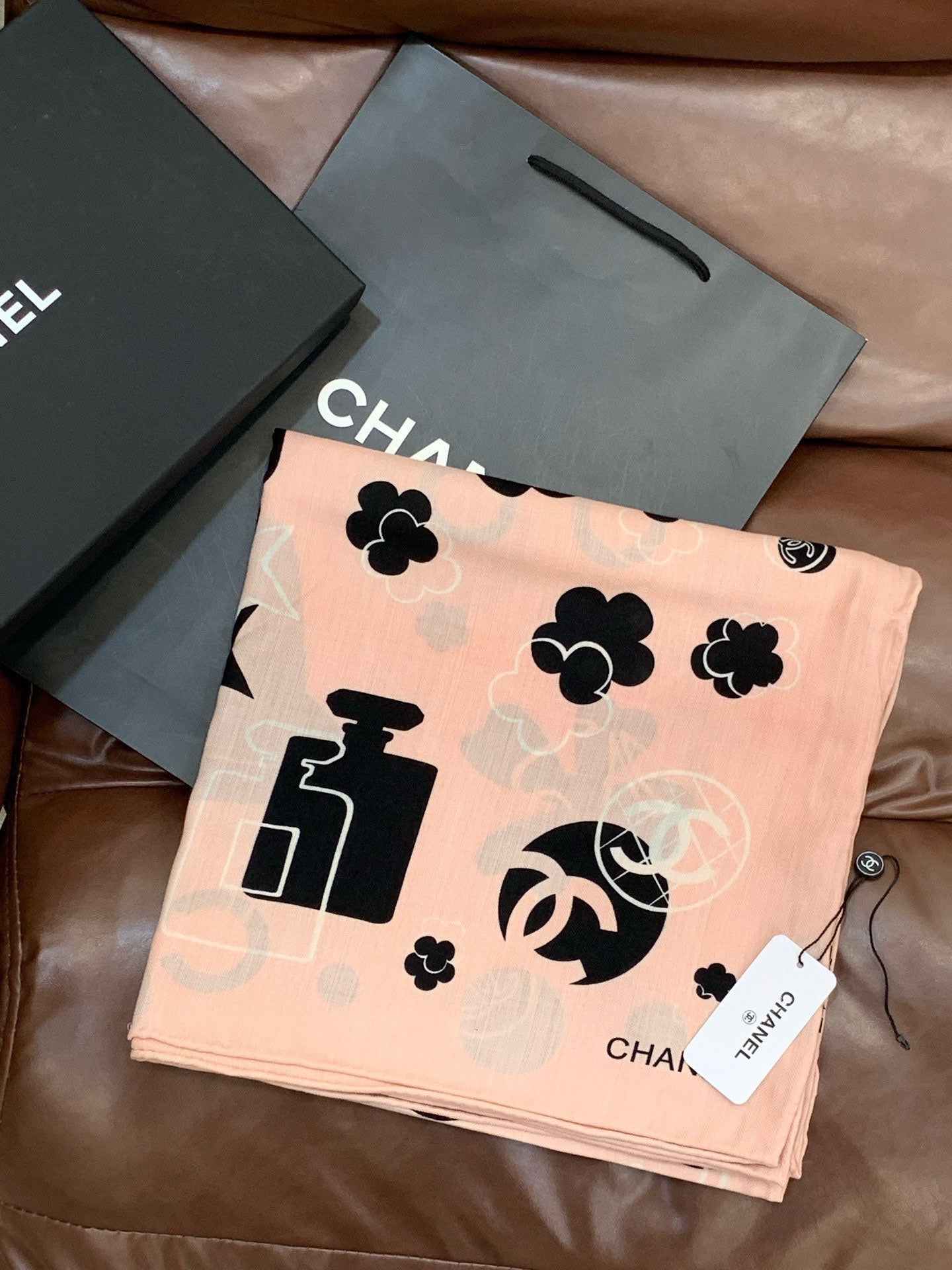 CHANEL 25S SCARF 140 IN SILK AND CASHMERE 932003