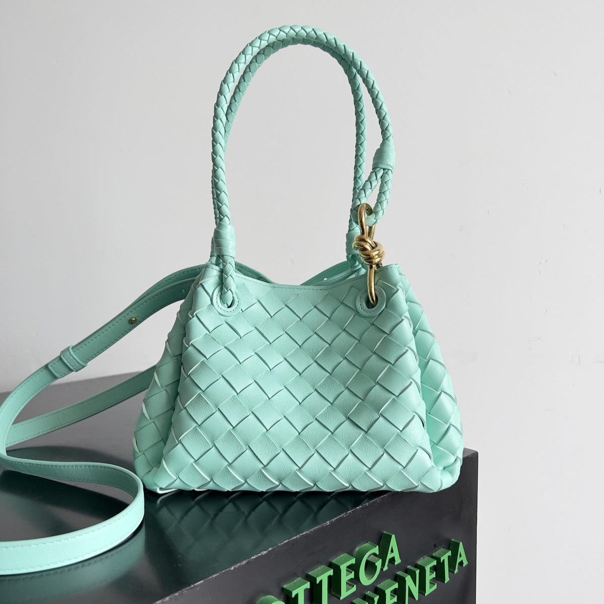 BV Small Parachute 21 Green Oasis Lambskin Ghw