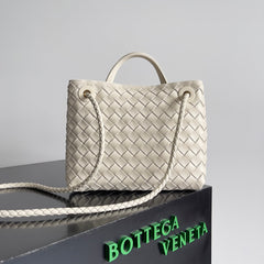 HANDLE BAG ANDIAMO 25 IN OFF WHITE LAMBSKIN