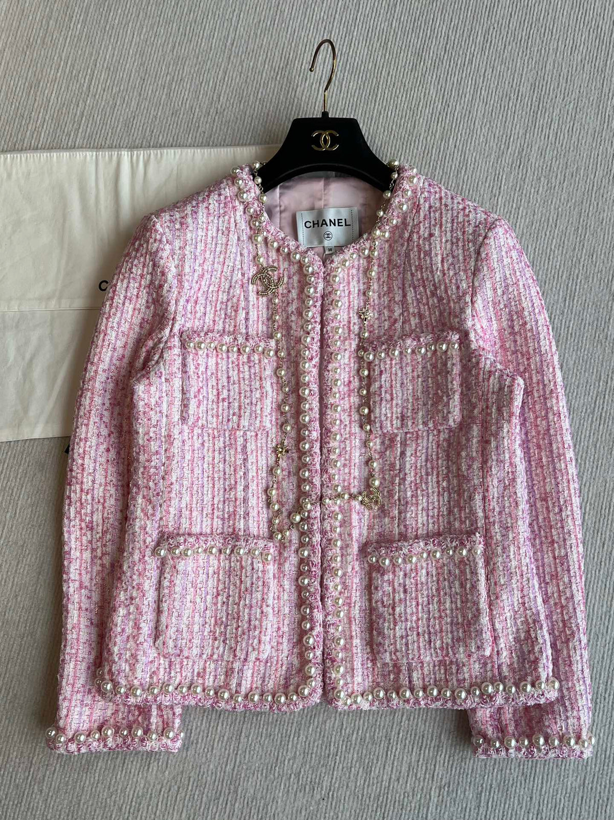 Chanel 25P Cardigan Pink Tweed With Pearl 235893