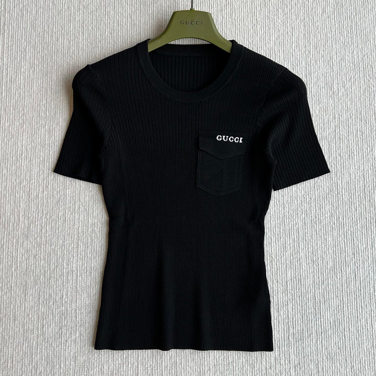 GUCCI SHORT-SLEEVE KNIT TOP 242809