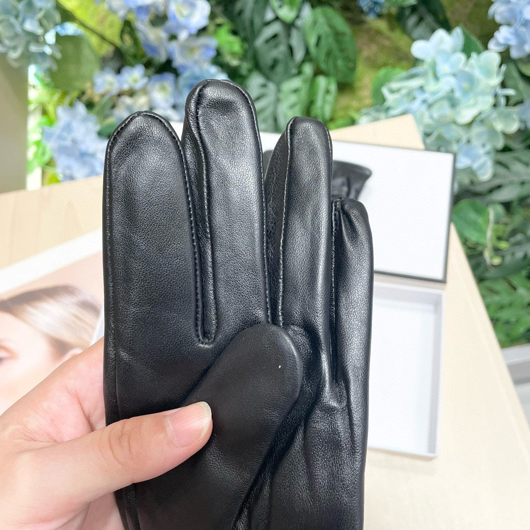 GLOVES IN BLACK LAMBSKIN 464983
