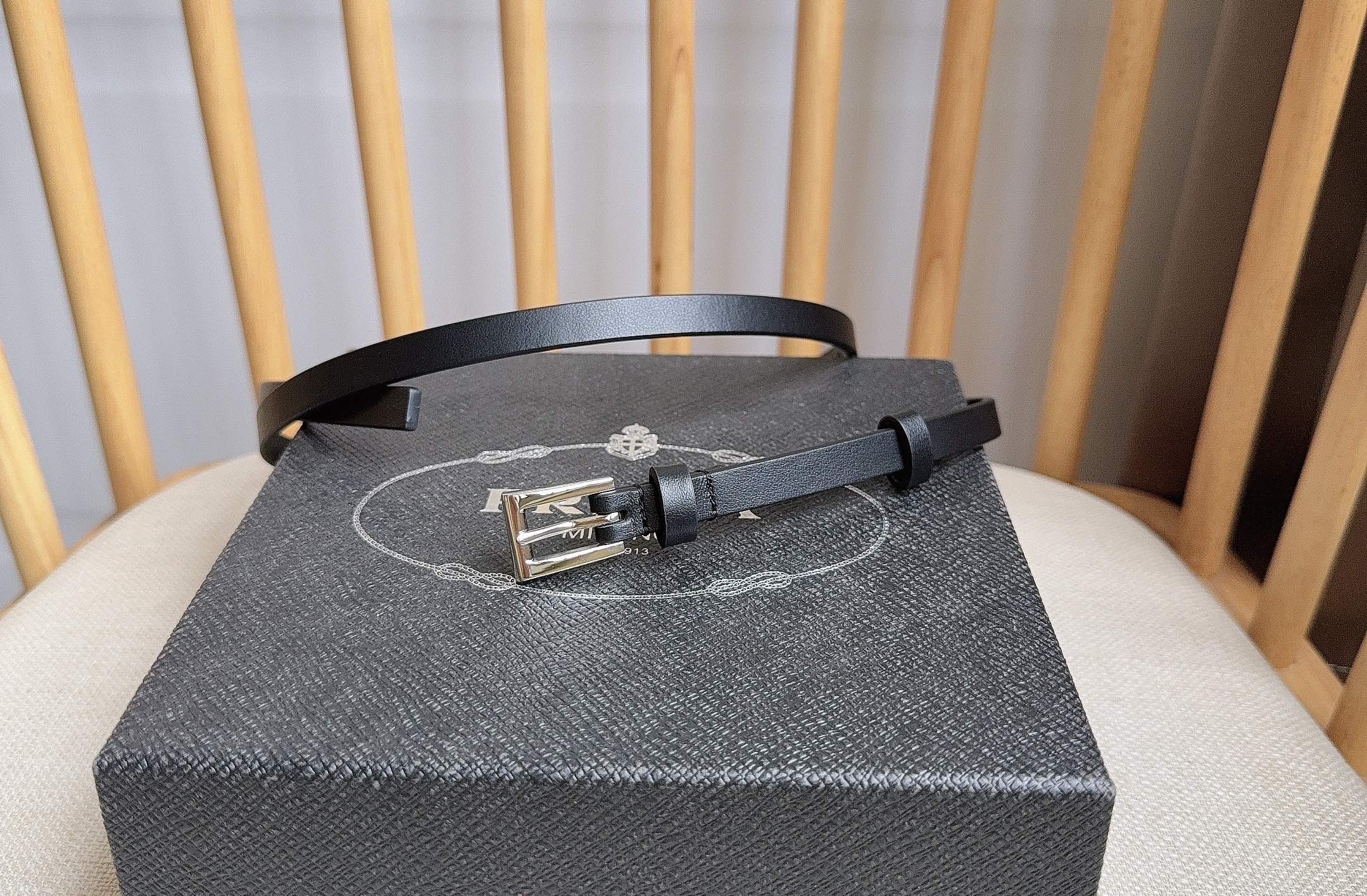 PRADA 25S BELT 10 MM IN BLACK CALFSKIN 598373