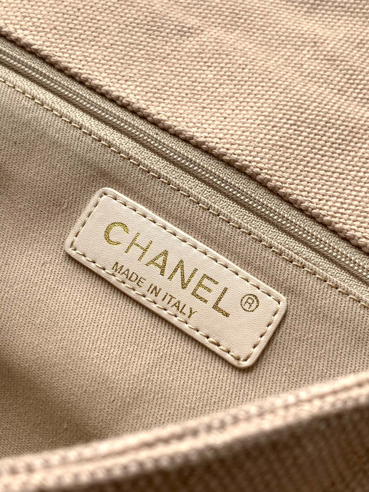 CHANEL 25S CLASSIC FLAP 26 CM IN LIGHT BEIGE CANVAS EMBROIDERED MOTIF WITH GOLD HARDWARE