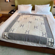 TIGRE BAYADERE BLANAVALON III THROW BLANKET IN LIGHT GRAY CASHMERE 407144