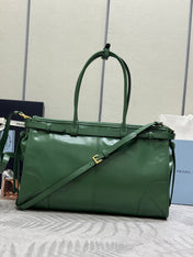PRADA 25S BONNIE LARGE HANDBAG 38 IN GREEN GLOSSY CALFSKIN GOLD HARDWRE