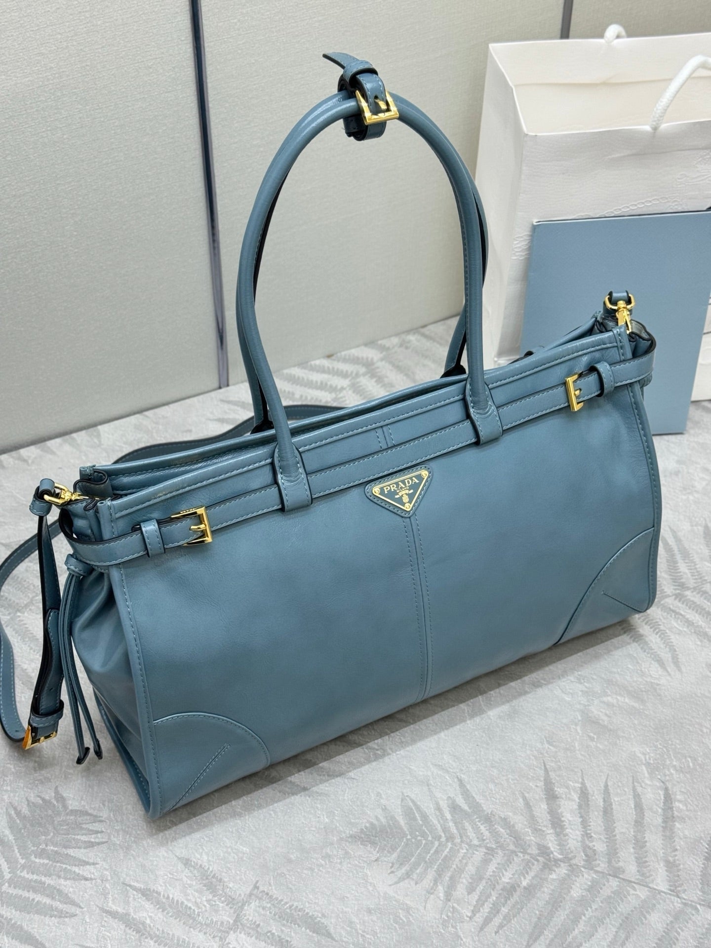 PRADA 25S BONNIE LARGE HANDBAG 38 IN LIGHT BLUE GLOSSY CALFSKIN GOLD HARDWRE