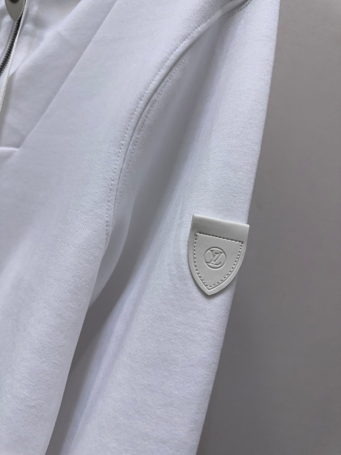 LV 25S HOODED JACKET 0141