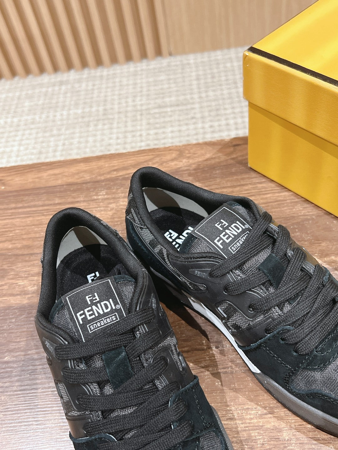 FENDI MATCH TRAINER IN BLACK CALFSKIN AND HIGH-DENSIITY FABRIC