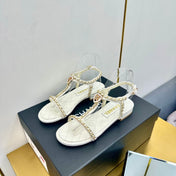 CC SANDAL 25S IN WHITE CALFSKIN WITH GOLD HARDWARE