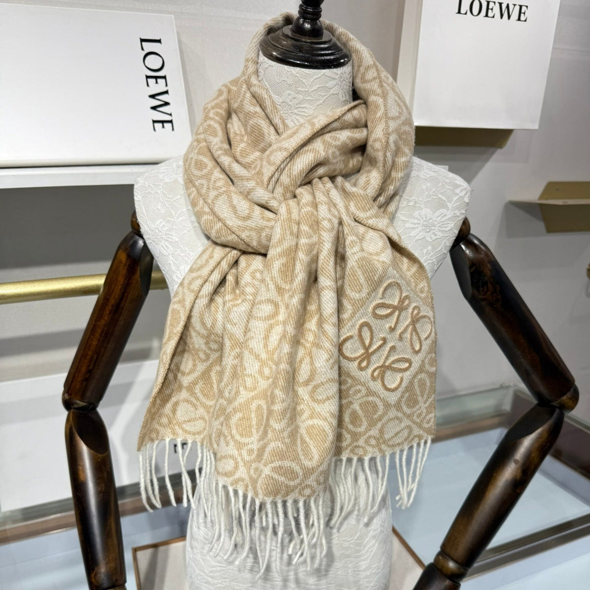 LOEWE 25S SCARF 180 IN CASHMERE WOOL 706575