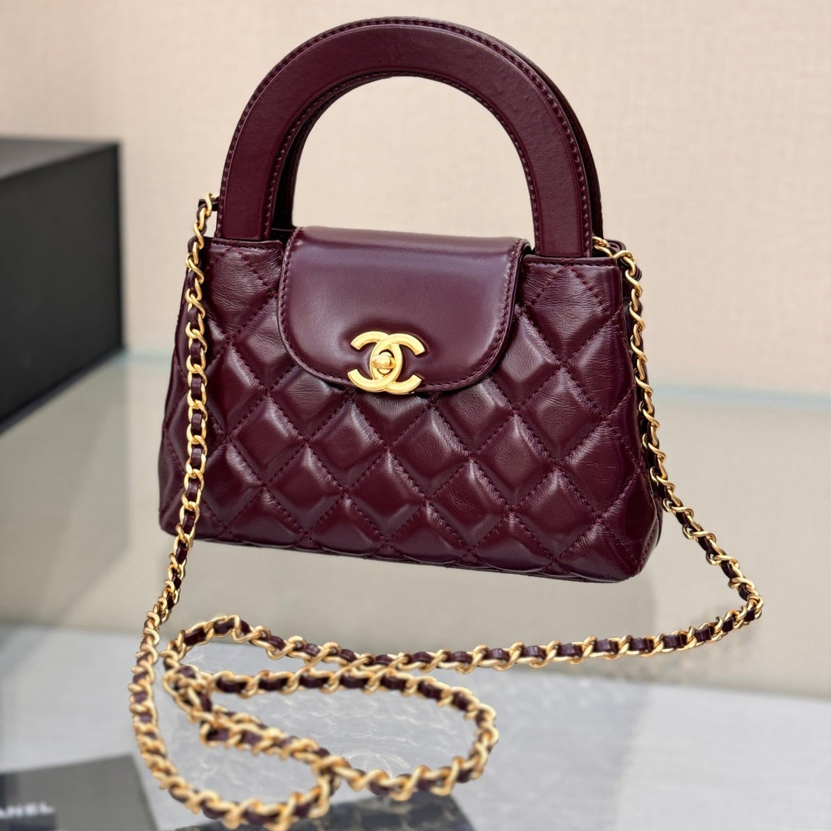CHANEL 25S KELLY 19 CM IN WINE RED LAMBSKIN WITH GOLD HARDWARE