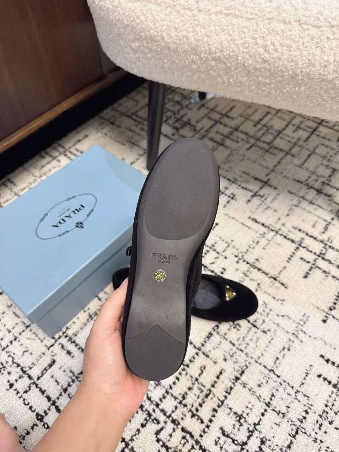 MARY JANE FLAT WITH TRIANGLE LOGO IN BLACK VELVET