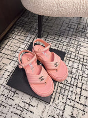 THICK-SOLED THONG SANDAL IN BRIGHT PINK LAMBSKIN