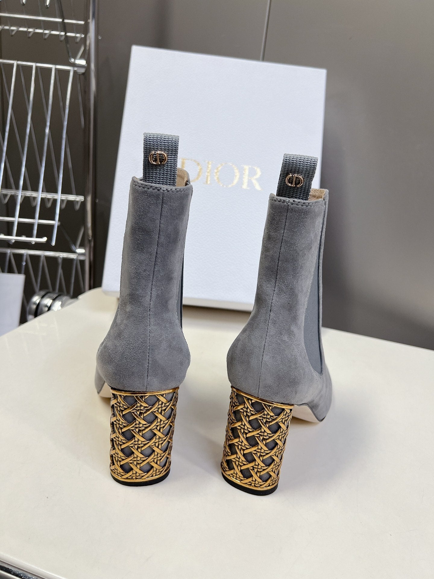 ICON HEELED ANKLE BOOT COOL GRAY SUEDE 8 CM