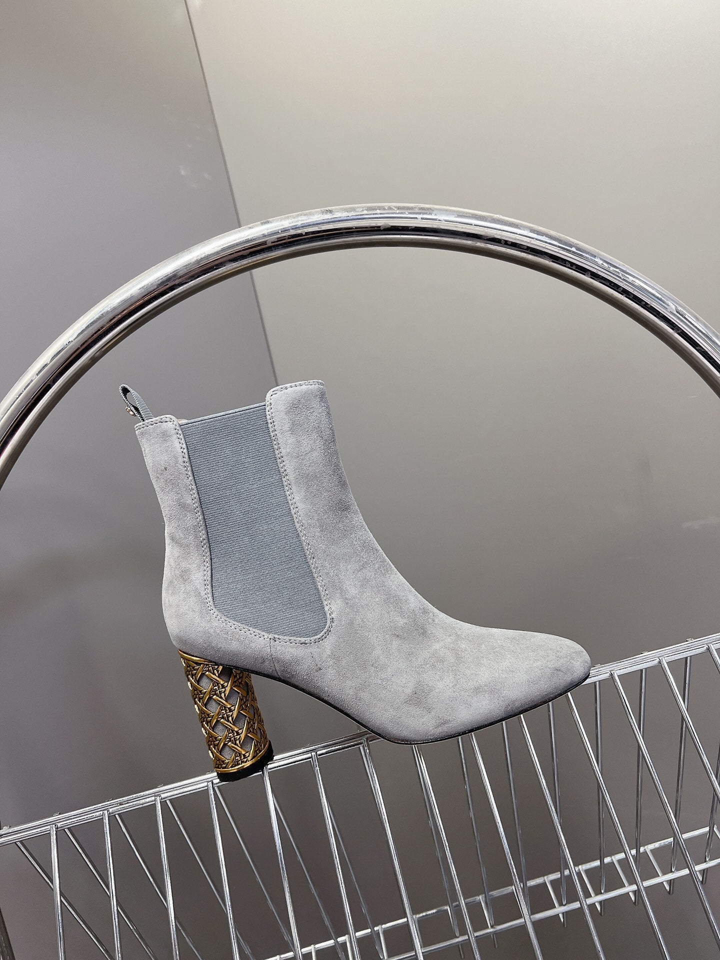 ICON HEELED ANKLE BOOT COOL GRAY SUEDE 8 CM