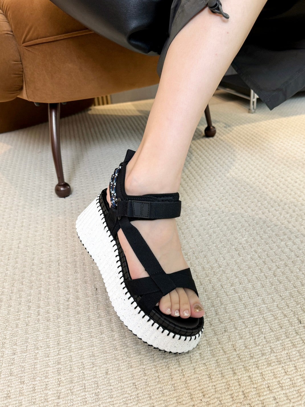 NAMA WEDGE SANDALS IN BLACK FABRIC AND WHITE RUBBER