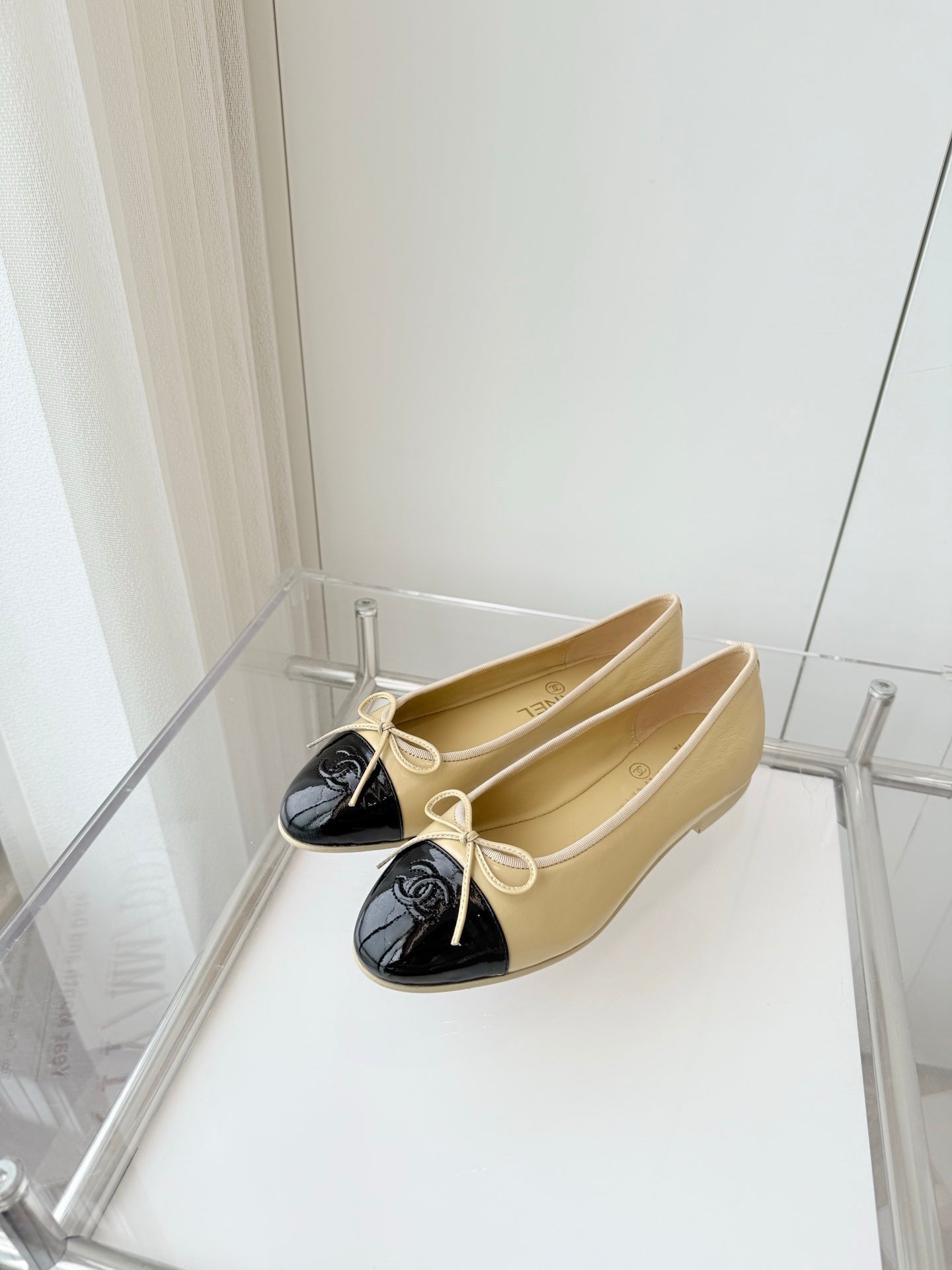 BALLET FLAT IN FLAX YELLOW MIX BLACK CALFSKIN