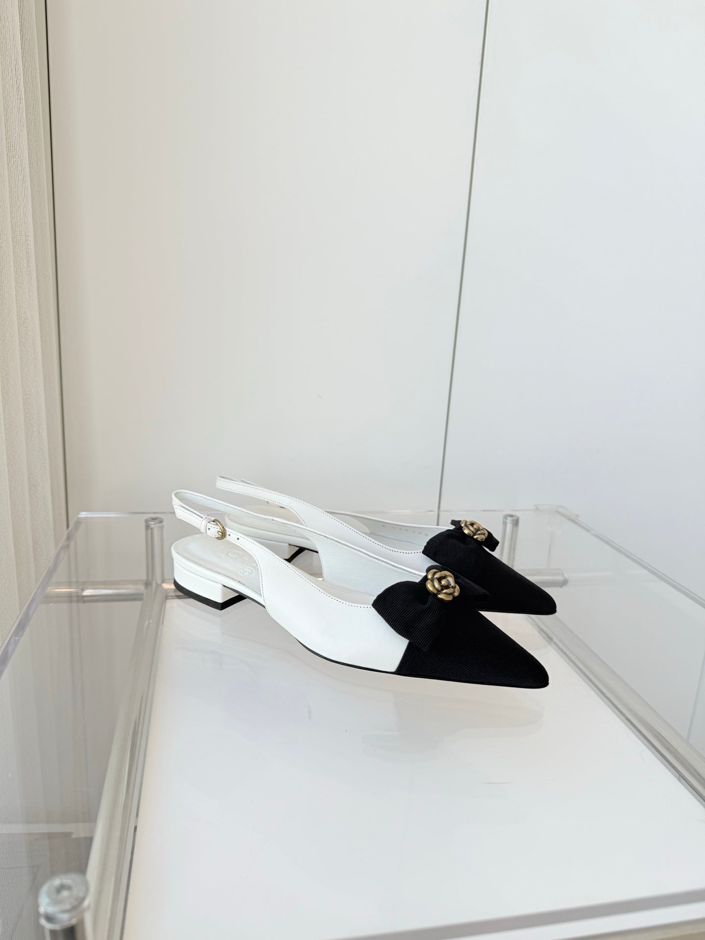 SLINGBACKS 18 MM IN WHITE CALFSKIN MIX BLACK CANVAS