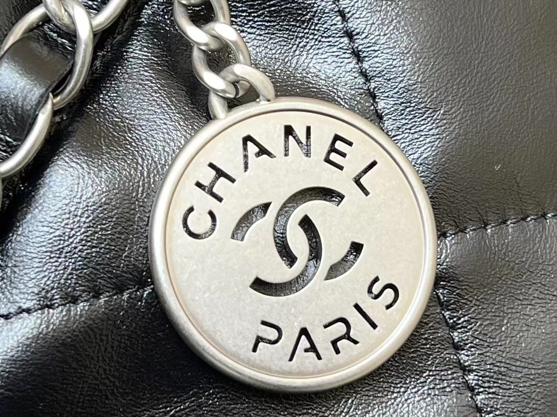 CC 19 HOBO BAG 43CM BLACK GOATSKIN SILVER HARDWARE