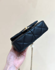 25S CHANEL CROSSBODY HANDBAG 17 IN BLACK LAMBSKIN GOLD HARDWARE