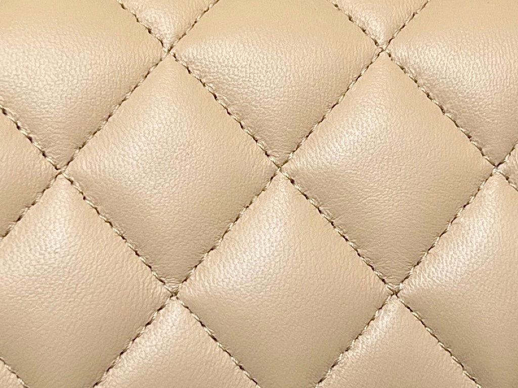 CHANEL 25S FLAP BAG 17 CM IN LIGHT BEIGE LAMBSKIN WITH GOLD HARDWARE