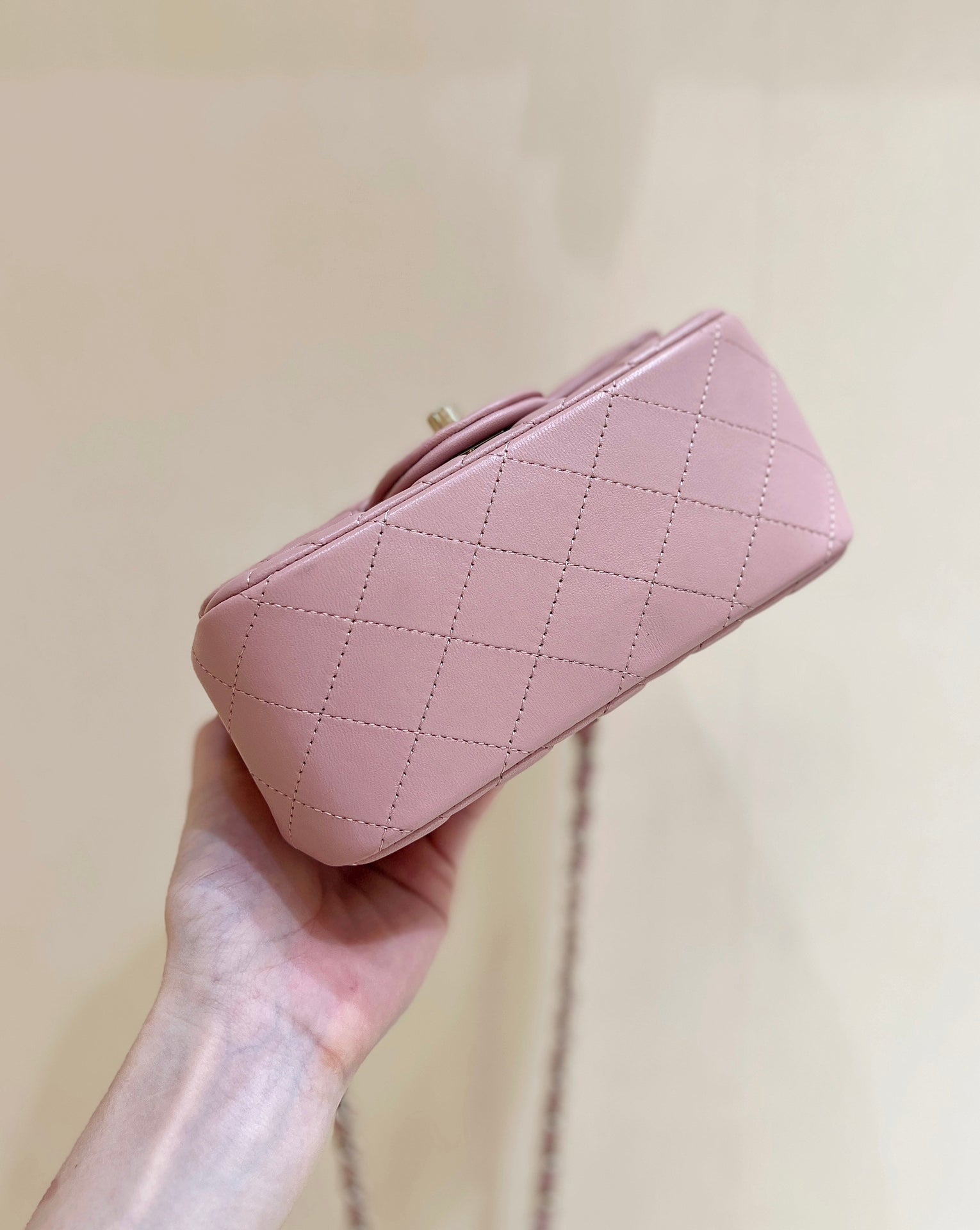 CHANEL 25S FLAP BAG 17 CM IN LIGHT PINK LAMBSKIN WITH GOLD HARDWARE