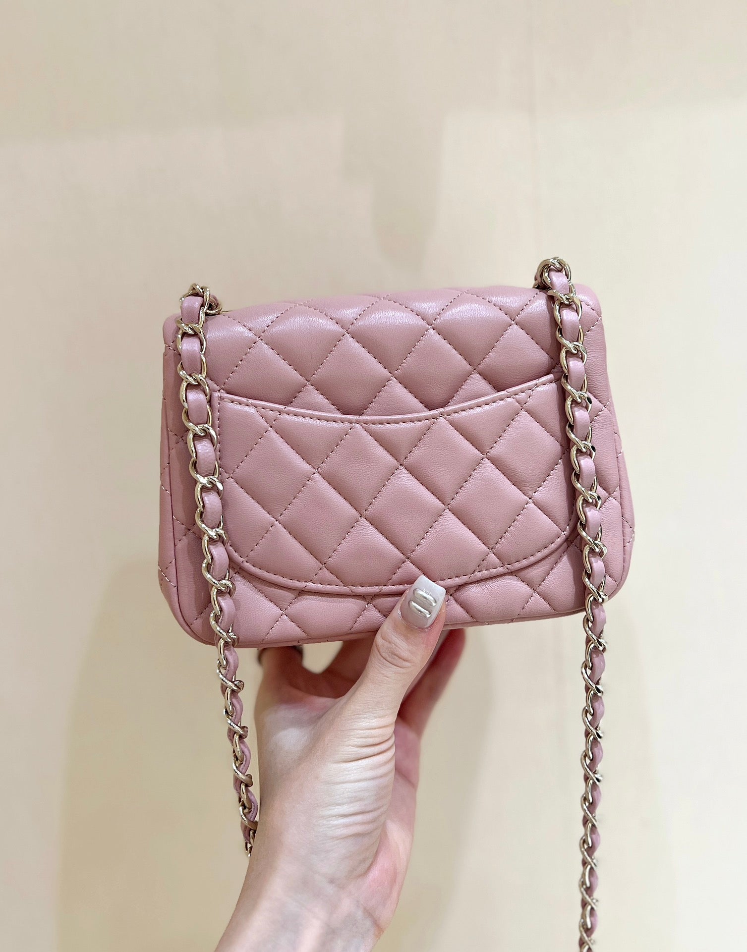 CHANEL 25S FLAP BAG 17 CM IN LIGHT PINK LAMBSKIN WITH GOLD HARDWARE