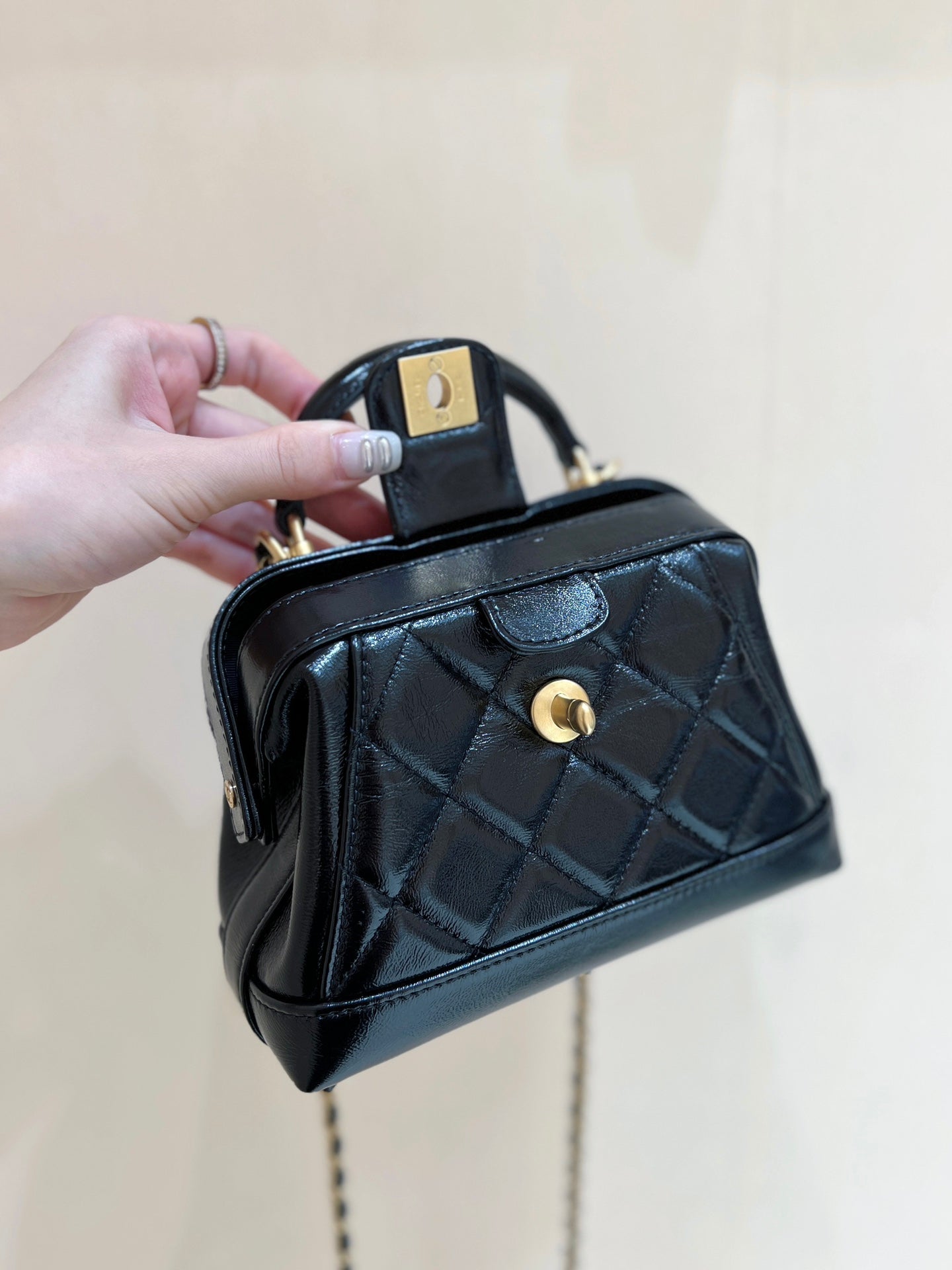 CHANEL TOP HANDLE BAG 18 IN BLACK OIL-WAX LAMBSKIN GOLD HARDWARE