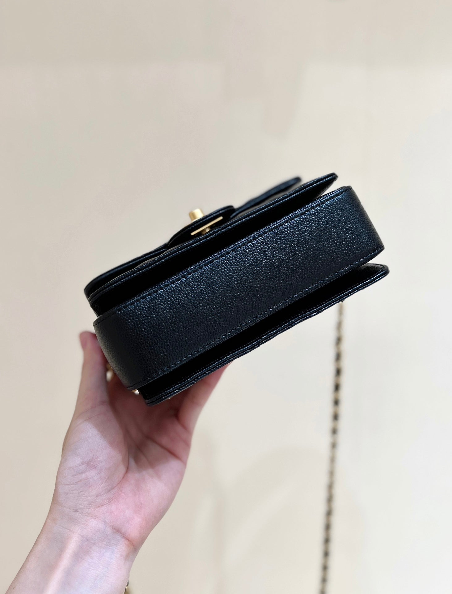 CHANEL FLAP BAG 16 IN BLACK GRAINED CALFSKIN GOLD HARDWARE