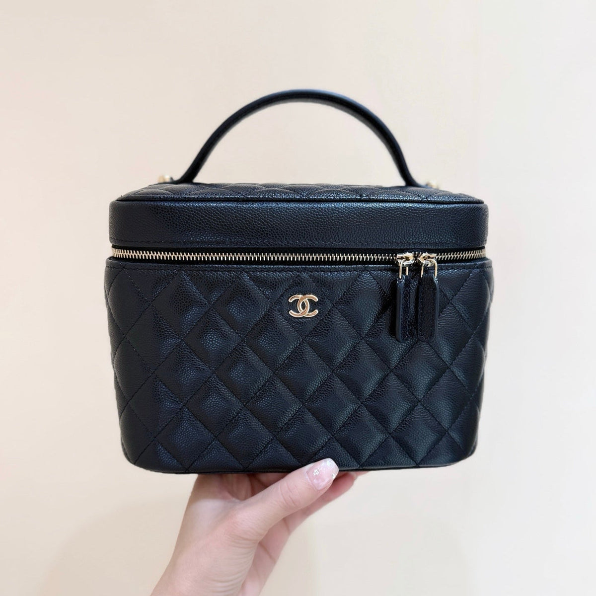CHANEL 25S VANITY TOP HANDLE CASE 21 IN BLACK CALFSKIN