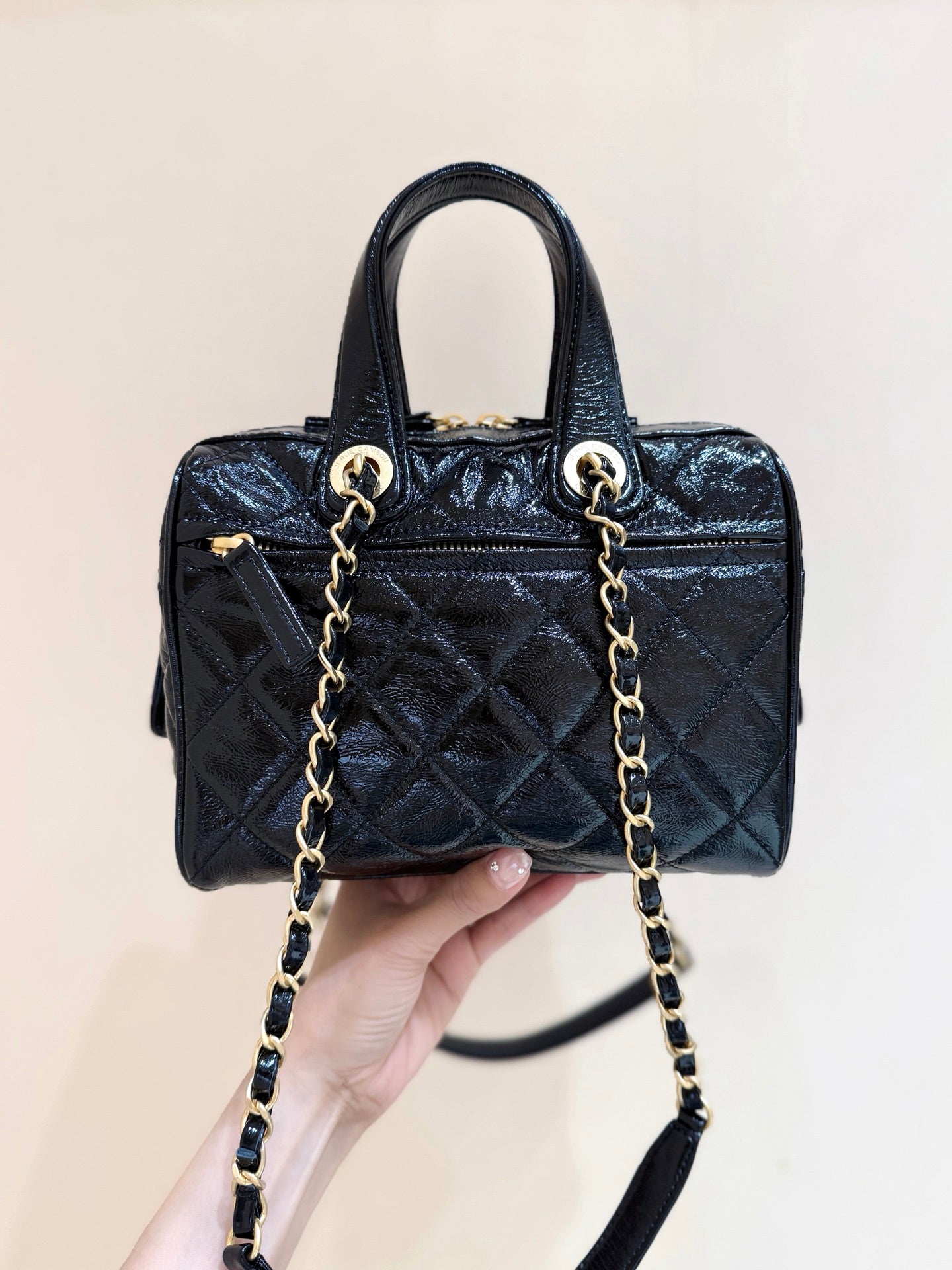 CHANEL 25S SMALL BOWLING BAG 21 IN BLACK CALFSKIN GOLD HARDWARE