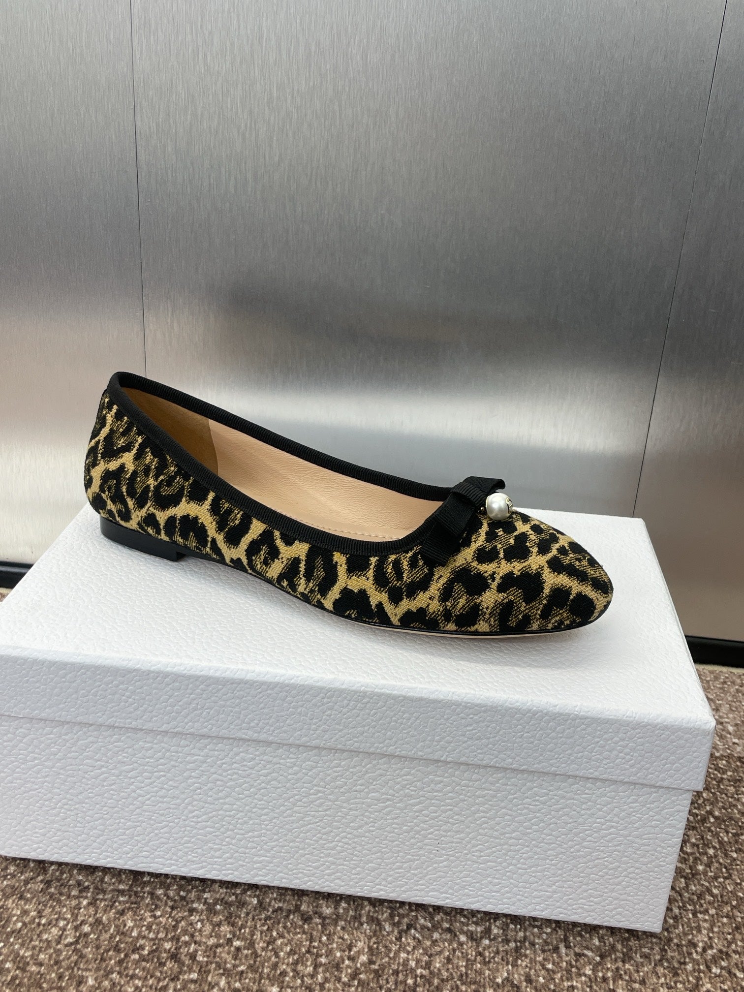 PEARL BALLET FLAT CAMEL PONY HAIR CALFSKIN WITH BROWN LEOPARD MOTIF