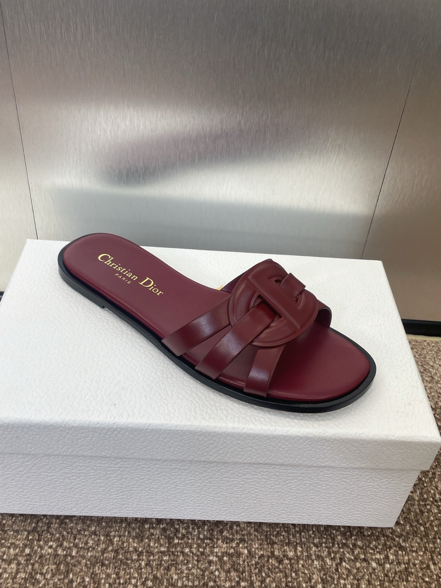 D-CLUB SLIDE SANDAL 25S IN BURGUNDY RED CALFSKIN