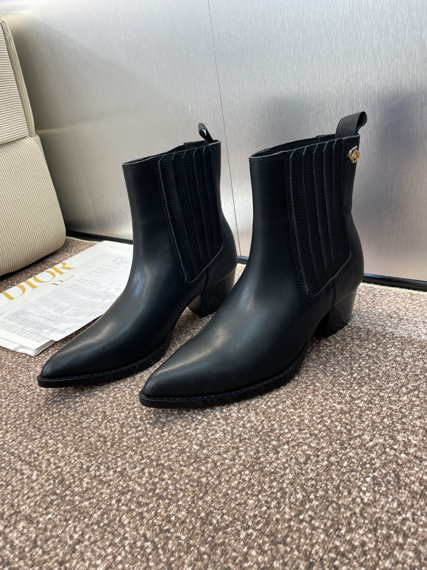 DIOR 25S D-WEST HAUTE COUTURE CHELSEA BOOTS 45MM IN BLACK CALFSKIN