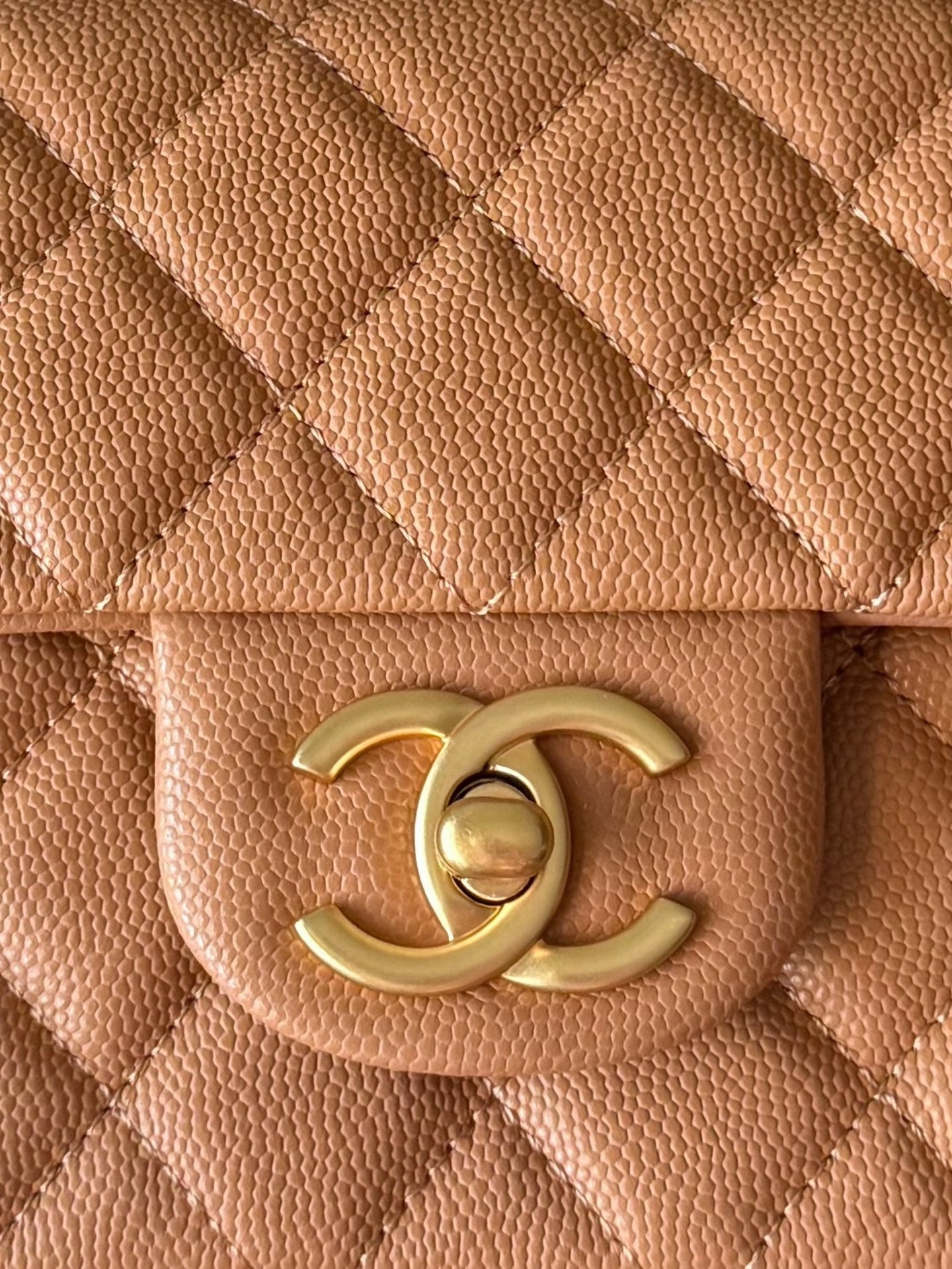 CHANEL 25S FLAP BAG 20 CM IN LIGHT BROWN CAVIAR LEATHER WITH GOLD HARDWARE