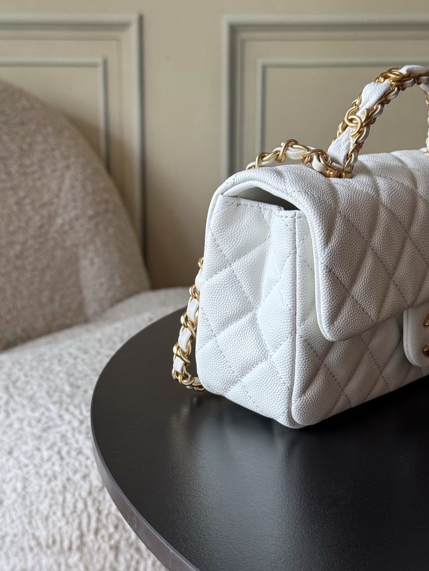 CHANEL 25S FLAP BAG 20 CM IN WHITE CAVIAR LEATHER WITH GOLD HARDWARE