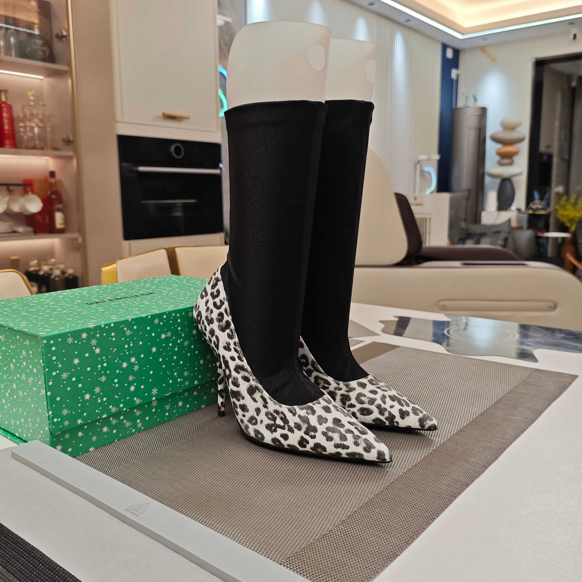 BALENCIAGA 25S POINTED-TOE HIGH HEELS 90 MM IN BLACK FABRIC AND LEOPARD PRINT CALFSKIN STYLE 3