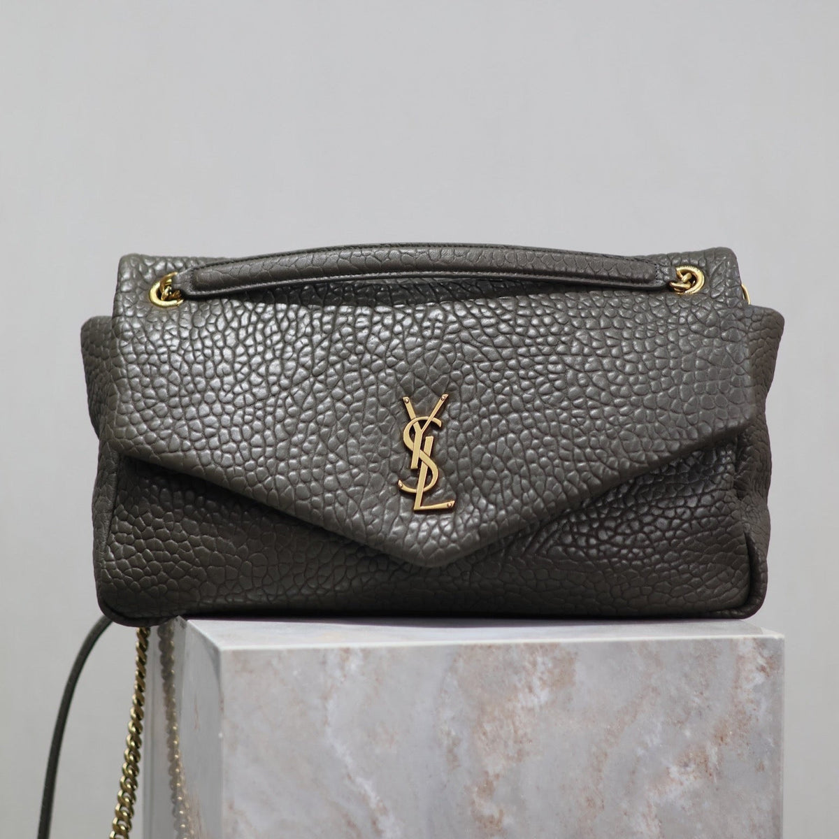 YSL 25S CALYPSO BAG 38 IN ARMY GREEN GRAINED LAMBSKIN GOLD HARDWARE