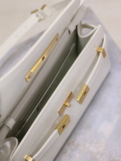 MANHATTAN SMALL 24 IN WHITE SMOOTH LAMBSKIN GOLD HARDWARE